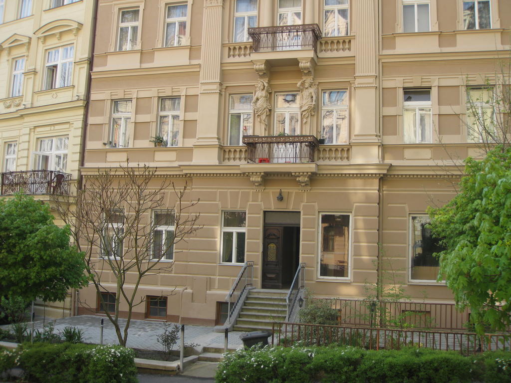 Apartment Sadova Карлови Вари Екстериор снимка